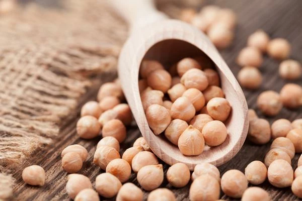 UK Chick Pea Prices Fall 6% to $1,015 per Ton